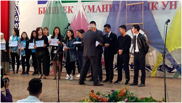 В ЖАГУ отмечают победу двух вузовских команд на фестивале языков в Бишкеке